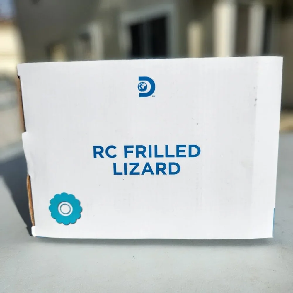 NEW Discovery Kids Robot RC Frilled Lizard Wireless Controller with Motion Activ